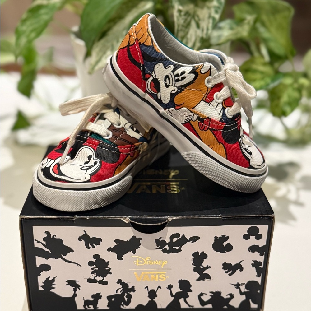 Vans Disney Kids Shoes - Red and Black